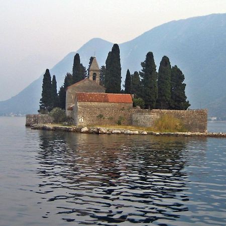 Villa Mare Apartments Tivat Buitenkant foto