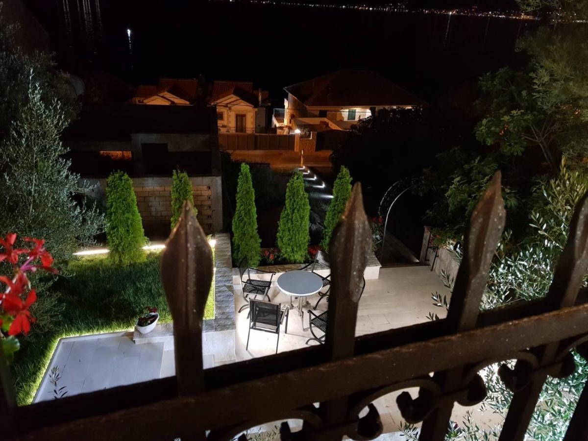 Villa Mare Apartments Tivat Buitenkant foto