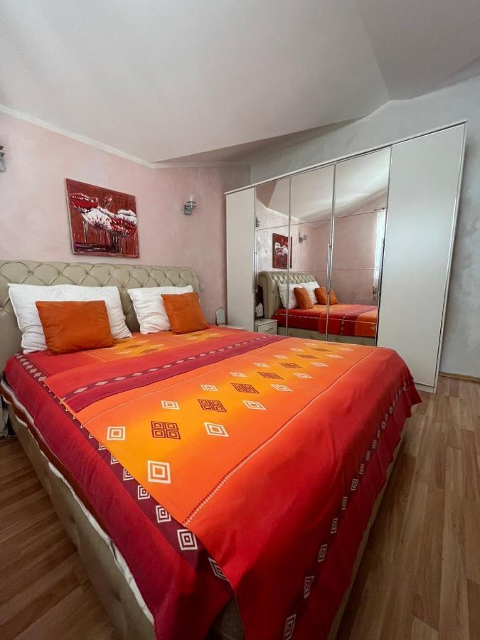 Villa Mare Apartments Tivat Buitenkant foto