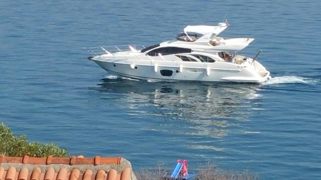 Villa Mare Apartments Tivat Buitenkant foto