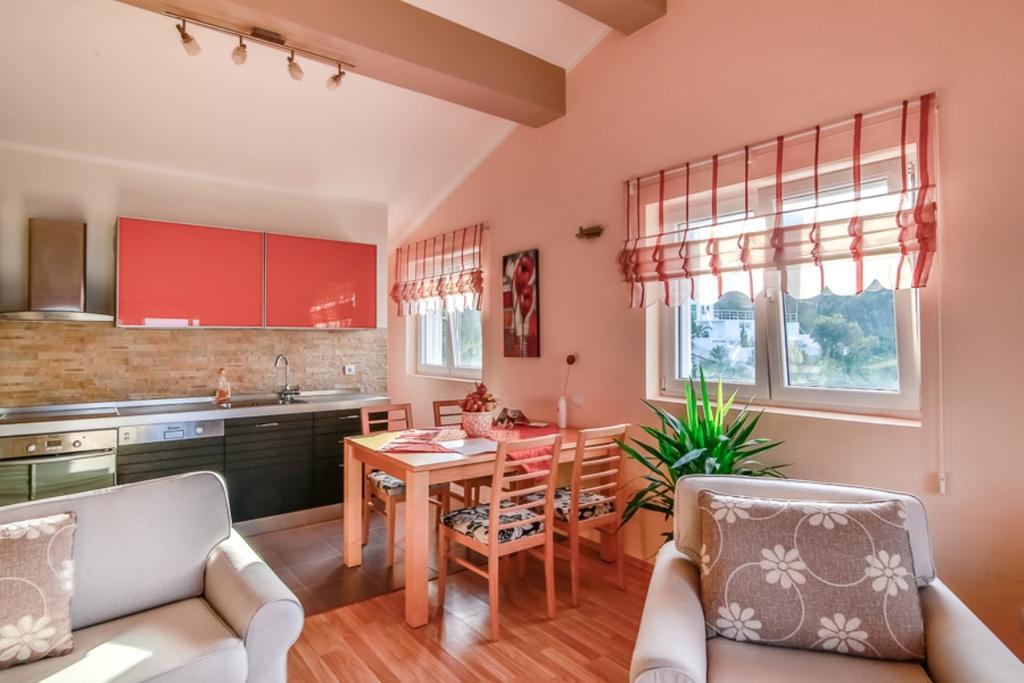 Villa Mare Apartments Tivat Buitenkant foto